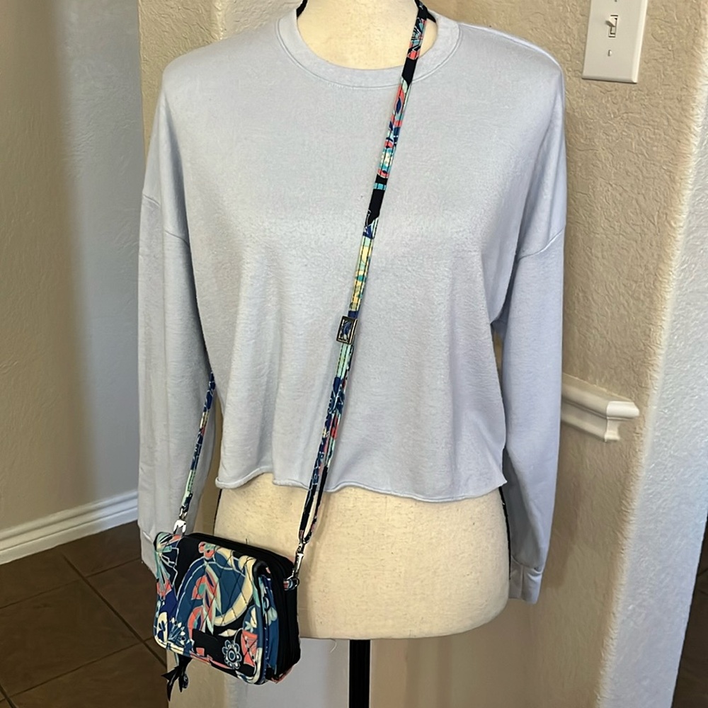 Vera Bradley Blue Island Medallion wristlet small crossbody bag